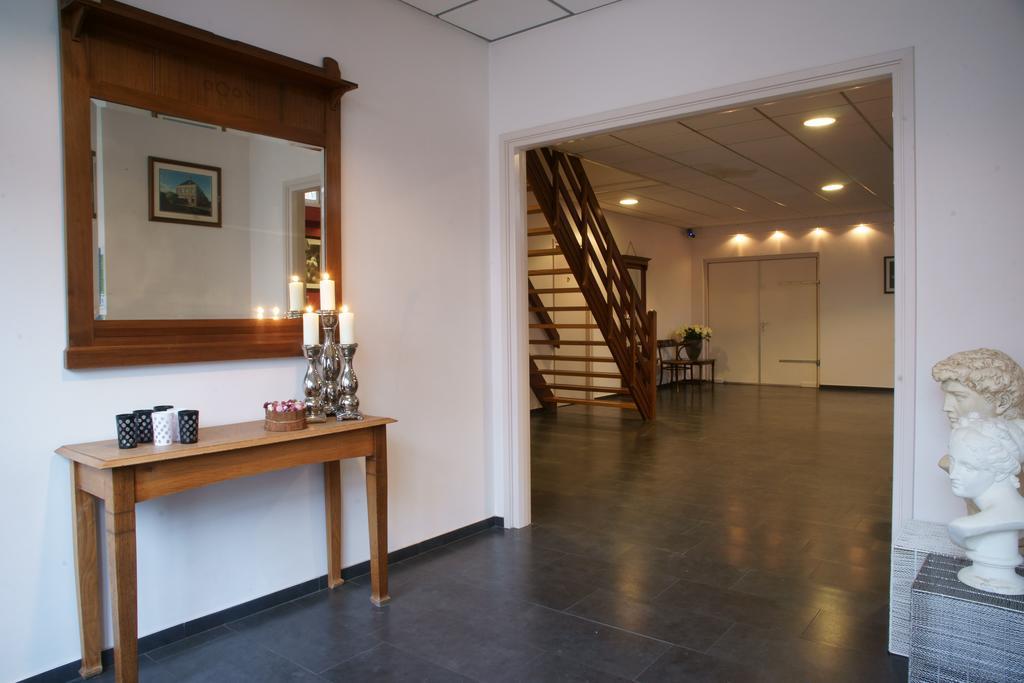 Hotel Het Gemeentehuis Uithuizen Exteriör bild